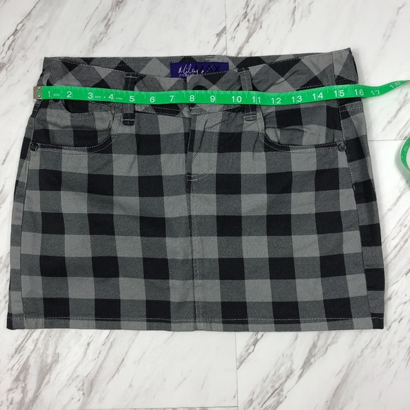 Miley Cyrus Checker Skirt Size 7 NWOT - Picture 3 of 7